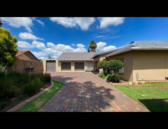 3 BEDROOM HOUSE RENTED IN BRACKENHURST
